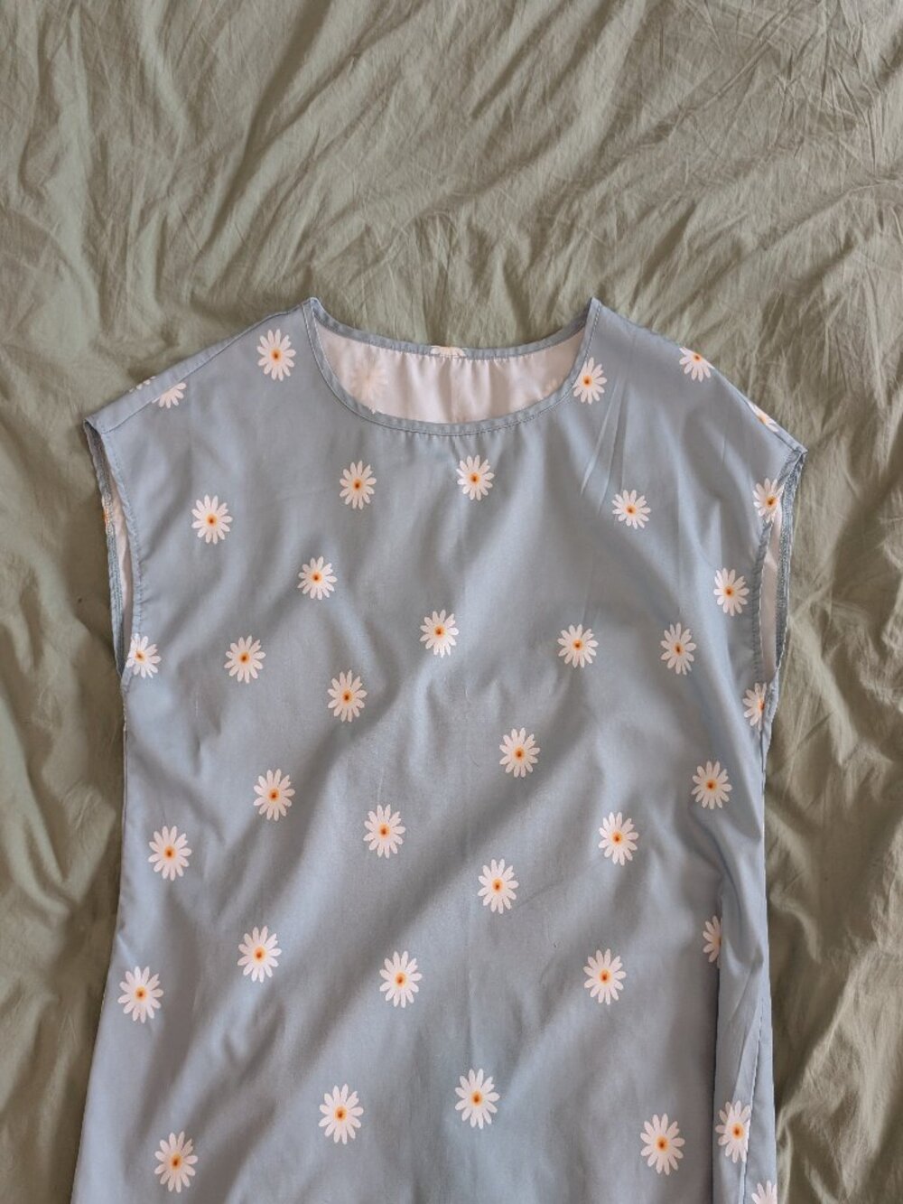 Emery Rose Light Blue Daisy Blouse